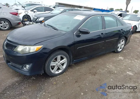 2012 Toyota Camry Se z USA, uszkodzony, nr VIN 4T1BF1FKXCU073083